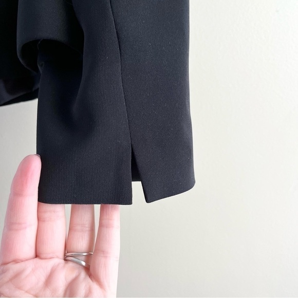 Tahari Arthur S. Levine Classic One Button Black Blazer Jacket, Size 8 Petite - Picture 10 of 11